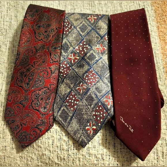 Oscar de la Renta Tie Trio